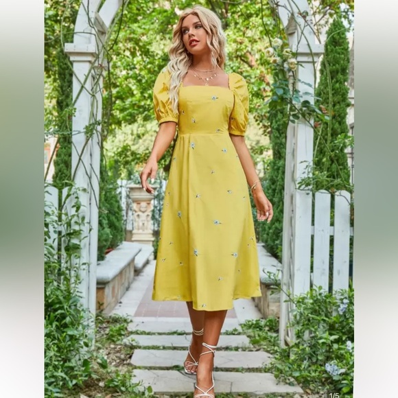 Dresses & Skirts - Yellow Floral Women's Dress